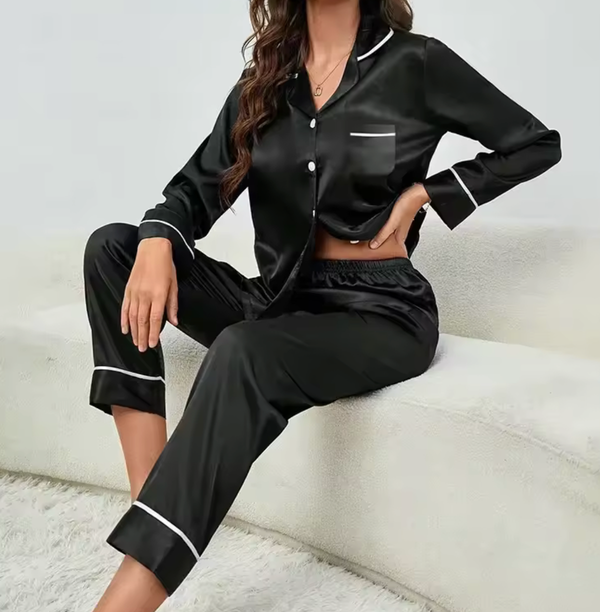 Pyjama Satin Élégance – Nuit en soie (ou presque)