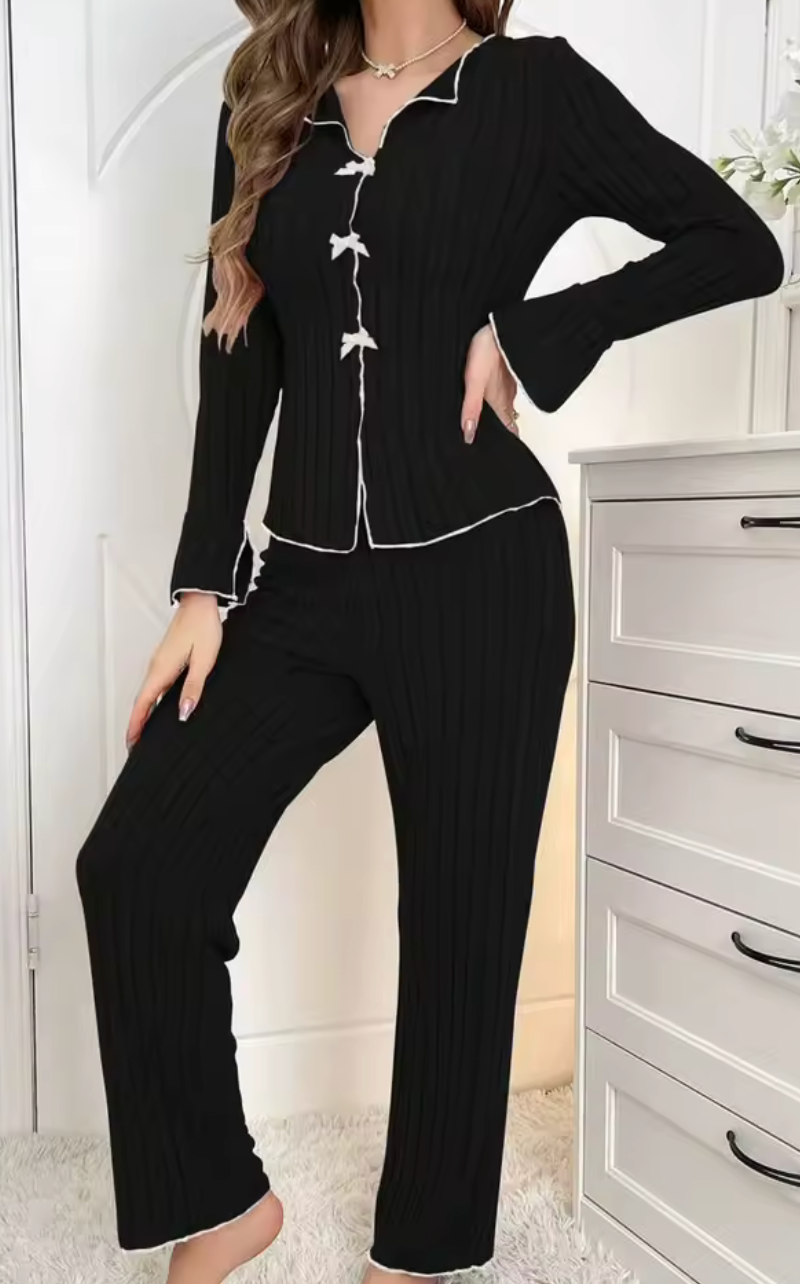 Pyjama Élégance Nocturne – Détente avec style