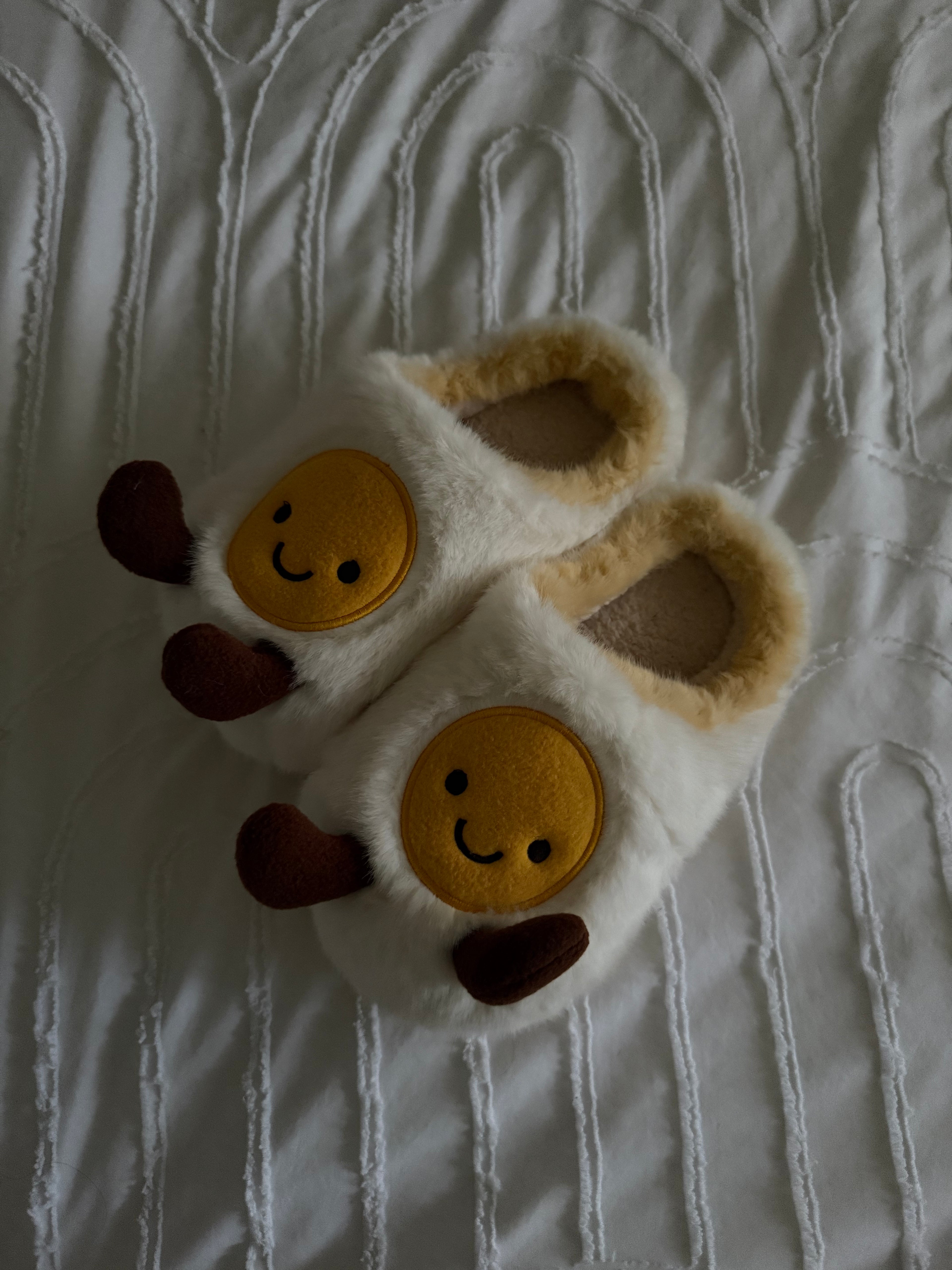 Pantoufles Œufs Sunny – Pour des matins ensoleillés